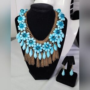 Vintage Aqua Blue Flower Bead Necklace and Earrings Set